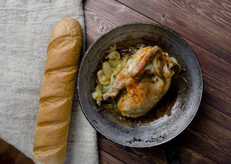 Poulet aux oignons