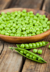 Ripe green peas