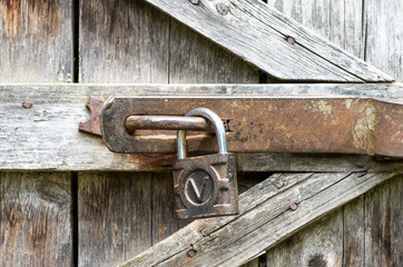 The old locked padlock