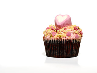 Cupcake mit Herzen in Backform
