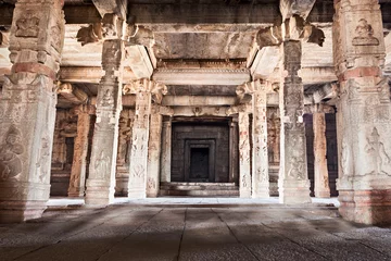 Foto op Plexiglas Inside hindu temple © saiko3p