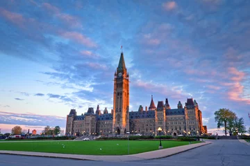 Schilderijen op glas Gezicht op het Canadese parlementsgebouw in Ottawa © Aqnus