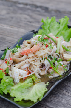 spicy seafood salad