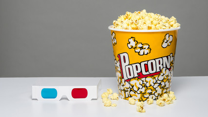 Fototapeta premium Popcorn bucket and 3d glasses