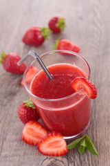 strawberry smoothie