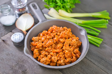 minced meat with tomato sauce