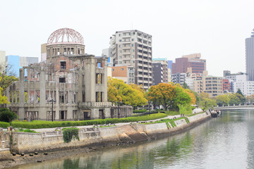 Fototapeta na wymiar Atomic Dome and the river view at Hiroshima Japan