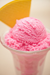 Raspberry ice cream