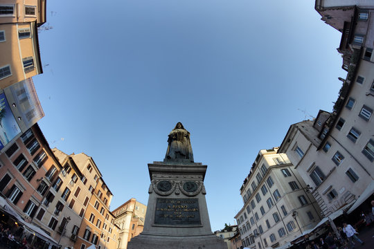 Giordano Bruno Statue In Rome