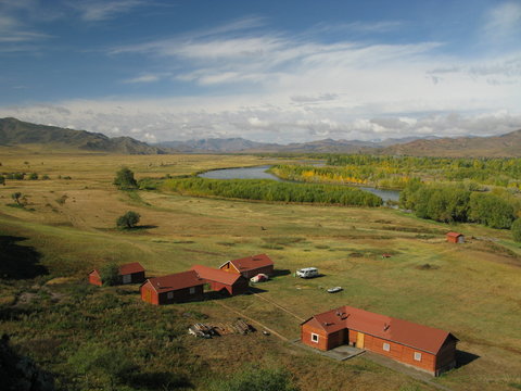 Mongolia - Selenger iver walley
