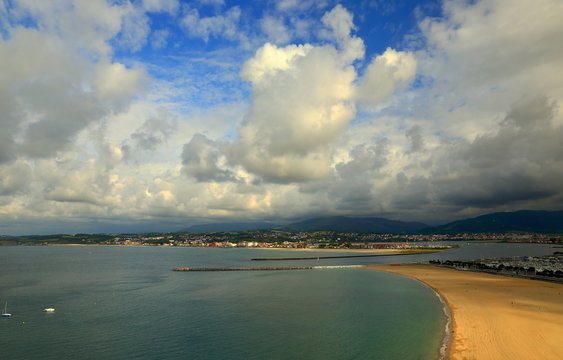 Hondarribia beach-Txingudi bay