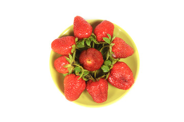 Клубника на тарелке