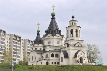 Fototapeta na wymiar Свято-Тихоновская церковь в Костроме