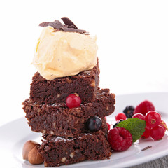 brownie and vanilla ice cream