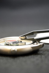 腕時計の電池交換