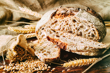 Fototapety  Świeżo upieczony tradycyjny chleb