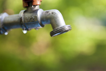 Water tap
