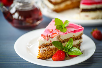 Honey cake with strawberries