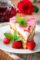 Honey cake with strawberries