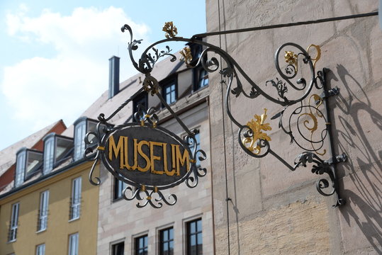 Museumsschild in N&uuml;rnberg