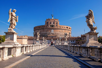 Naklejka premium Angel Castle z mostem w Rzymie, Włochy