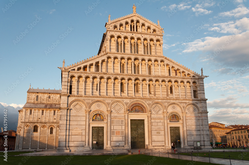 Wall mural Details of Piazza Miracoli Pisa in Italy