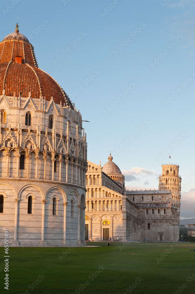 Wall mural Details of Piazza Miracoli Pisa in Italy