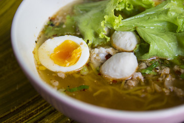 spicy noodle with pork and meat ball