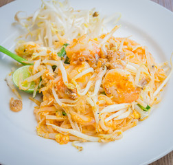 Pad thai