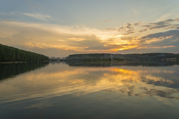 Fototapeta na wymiar Sunset in lake reflected