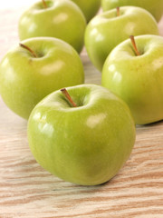Frische grüne Äpfel