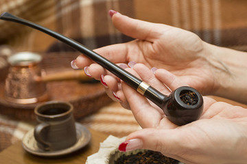 Laid tobacco smoking pipe