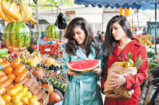 Market Fruits Shopping Friends