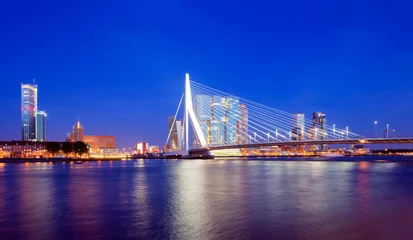 Papier Peint photo autocollant Pont Érasme Rotterdam Skyline at Twilight, The Netherlands