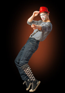 Dancing clown