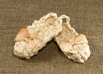 Decorative bast shoes