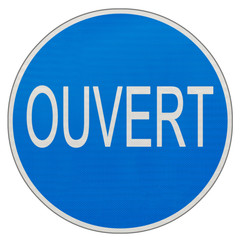 ouvert