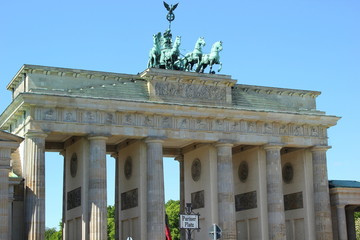 Das weltberühmte Brandenburger Tor mit der Quadriga