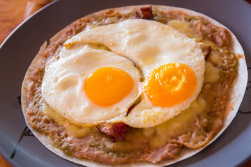 close up fried egg