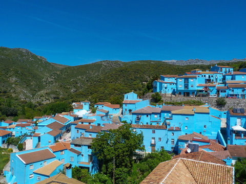 Juzcar J&uacute;zcar village des schtroumpfs bleu pitufo andalousie