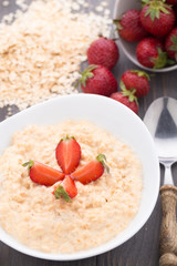 Oatmeal breakfast with strawberries