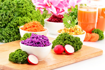 Composition with four vegetable salad bowls