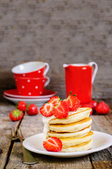pancakes with strawberry