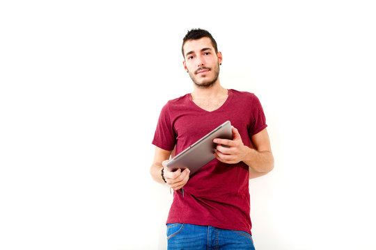 unger Mann mit Tablett Pc