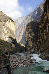 Tiger Leaping Gorge (hutiaoxia) near Lijiang, Yunnan Province, C