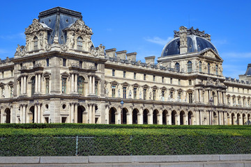 Fototapeta na wymiar Bâtiment parisien