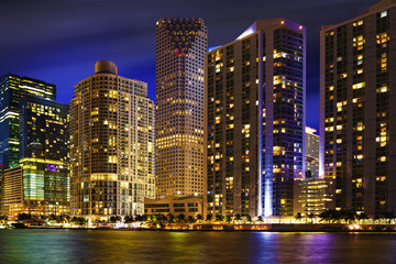 Fototapeta na wymiar Miami Skyline at night