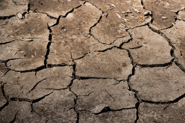 crack ground