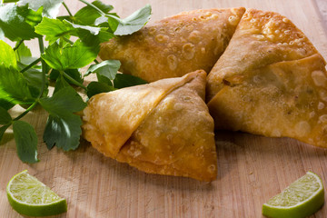 Samosa - Indische Teigtaschen
