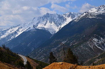 Fototapeta na wymiar Himalayas Mountan Range in Yunnan, China